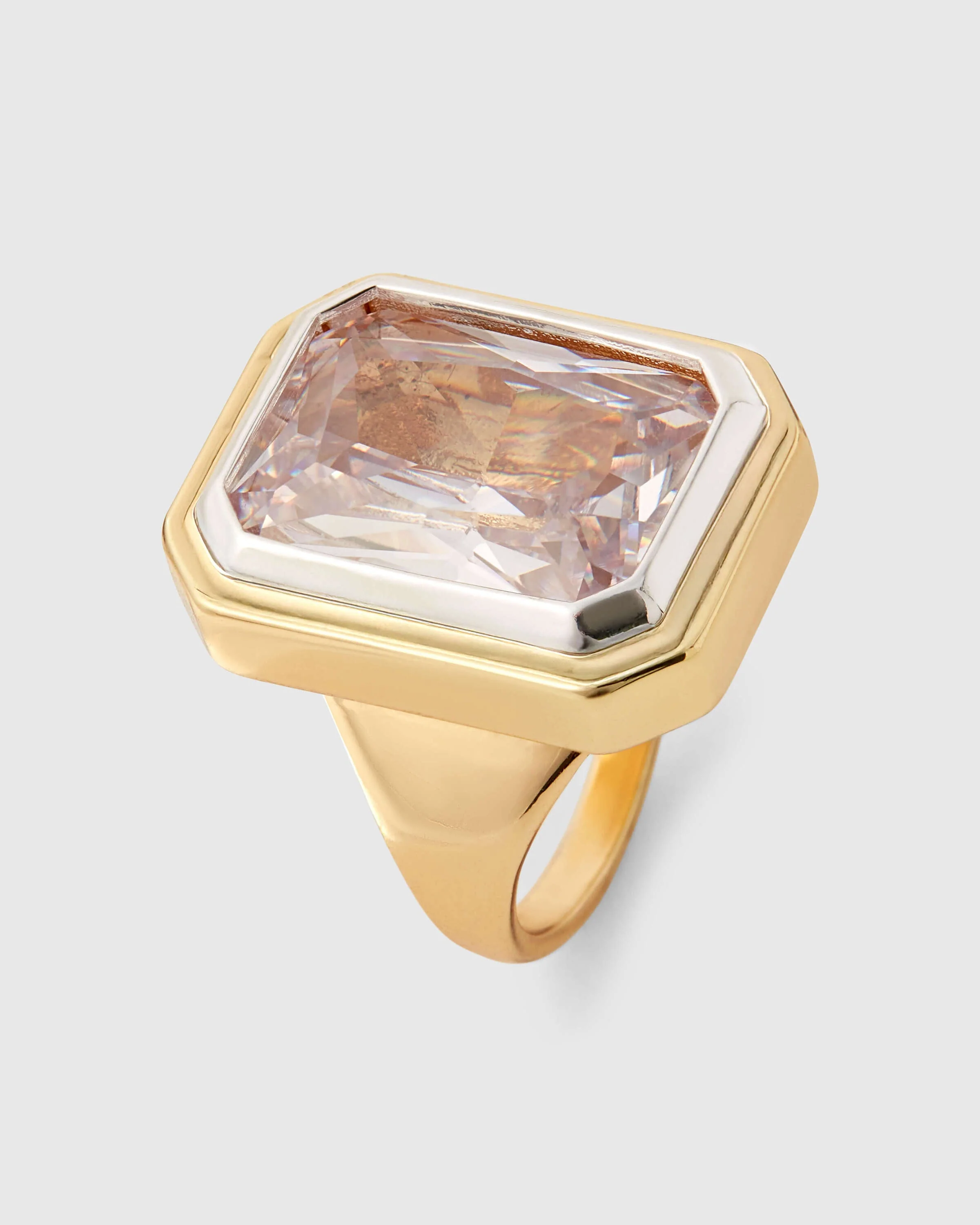 Elaris Ring